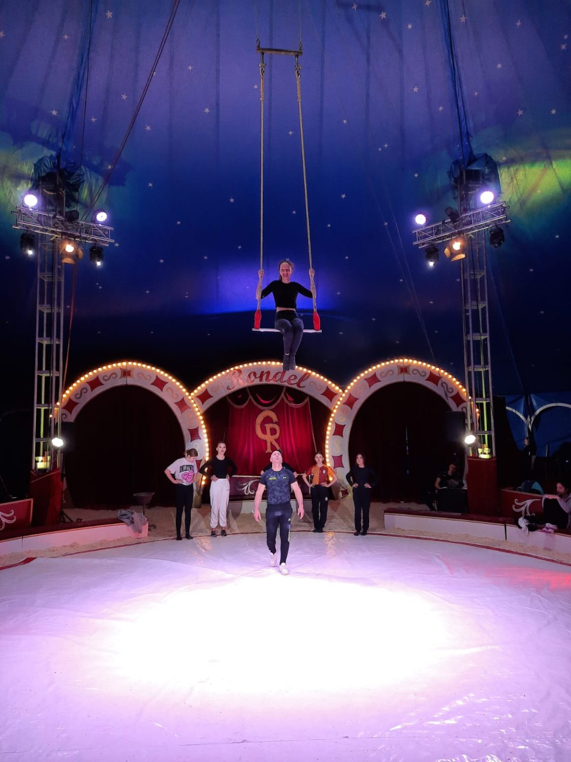 Fabelhafte Wanda Zirkus Munchen 2023 Bild